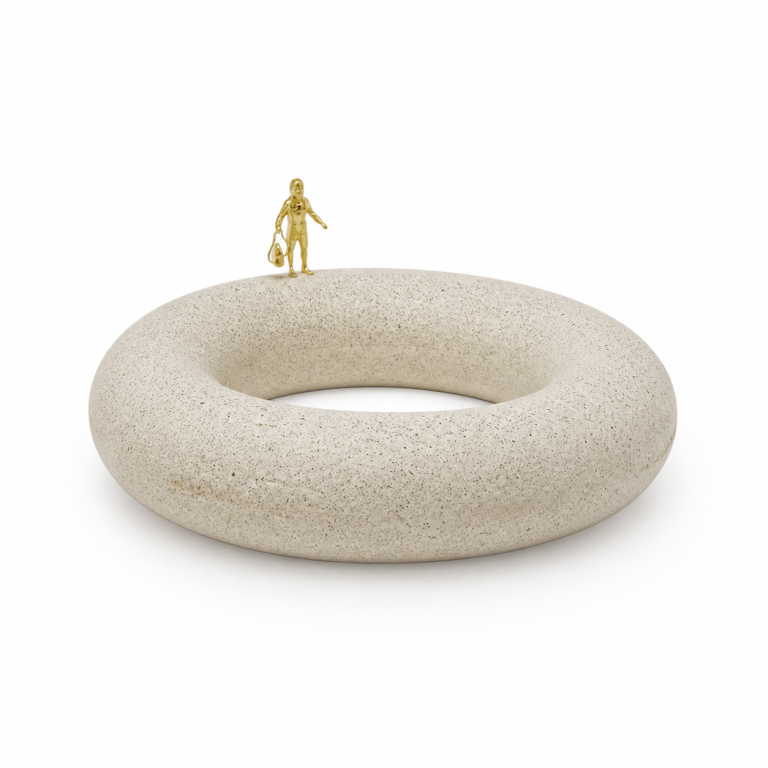 Série Aventura Mini – Escultura N3 Menino Lampião Estúdio Iludi